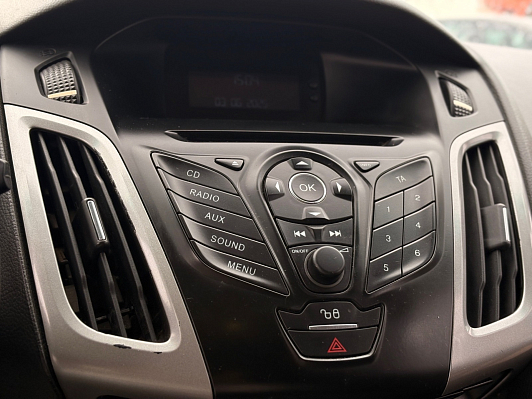 Ford Focus Trend, 2011 года, пробег 268837 км