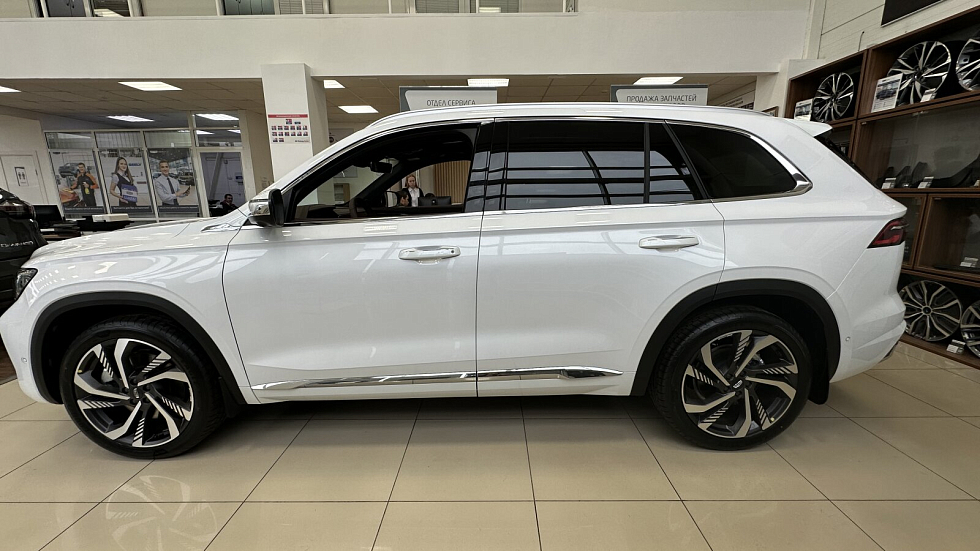 Geely Monjaro Flagship (2023-2025), белый