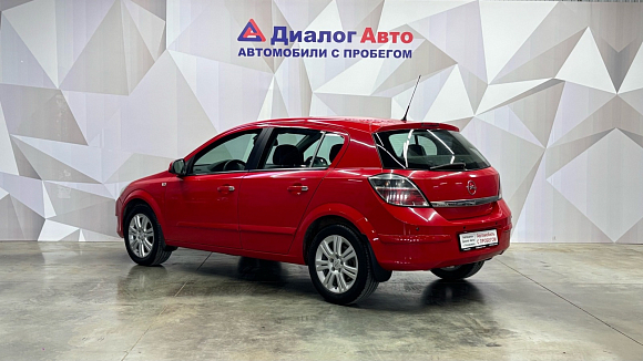 Opel Astra, 2012 года, пробег 105806 км