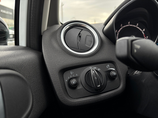 Ford Fiesta White and Black, 2018 года, пробег 125000 км