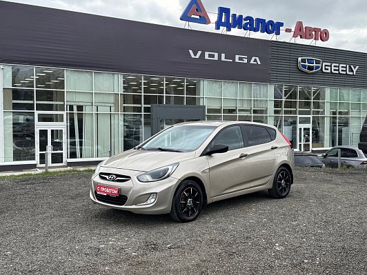 Hyundai Solaris Active, 2011 года, пробег 196955 км