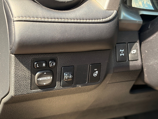 Toyota RAV4, 2017 года, пробег 191282 км