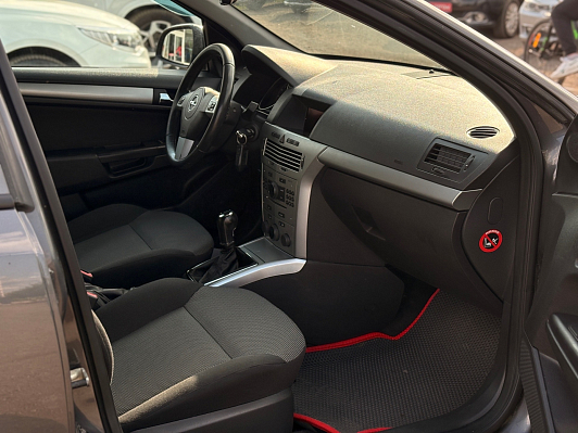 Opel Astra, 2011 года, пробег 254000 км