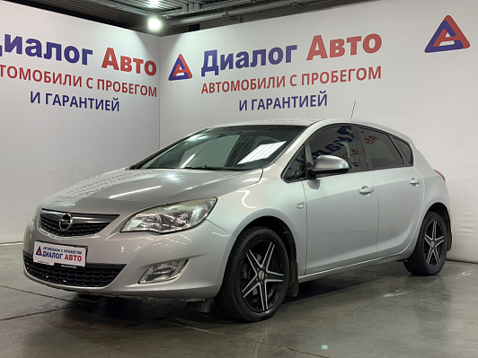Opel Astra Cosmo, 2011 года, пробег 244000 км