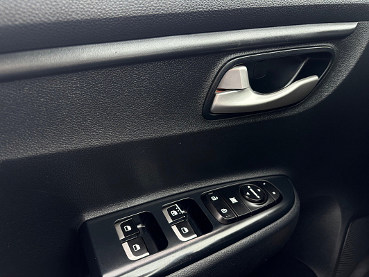 Kia Rio Luxe, 2018 года, пробег 134617 км