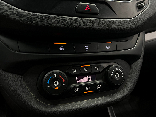 Lada (ВАЗ) Vesta Luxe, 2021 года, пробег 91000 км