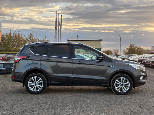 Ford Kuga Titanium, 2017 года, пробег 143417 км