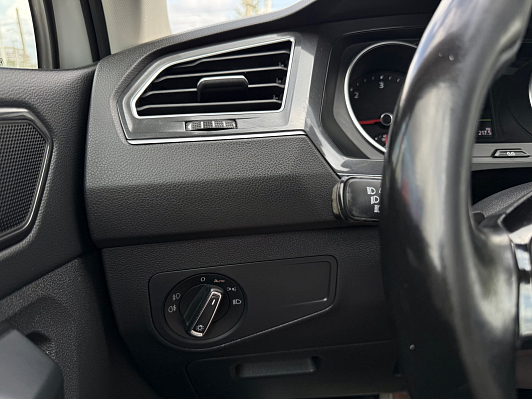 Volkswagen Tiguan Highline, 2018 года, пробег 130094 км