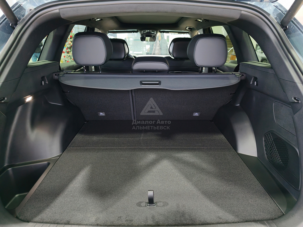 Geely Monjaro Флагман, серый