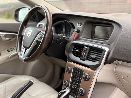 Volvo V40 Cross Country, 2014 года, пробег 153170 км