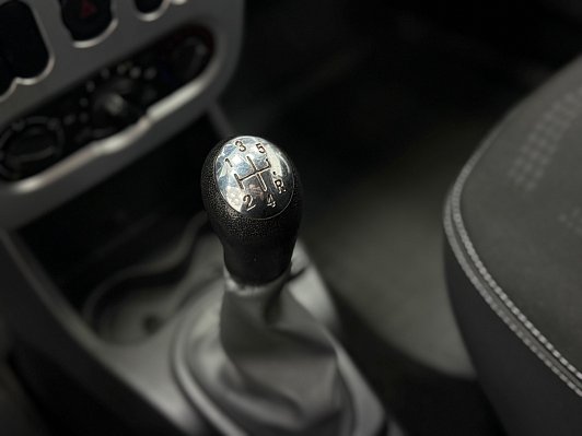 Renault Sandero, 2013 года, пробег 155000 км