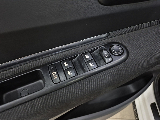 Peugeot 3008, 2011 года, пробег 183933 км