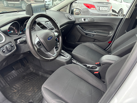 Ford Fiesta White and Black, 2018 года, пробег 125000 км