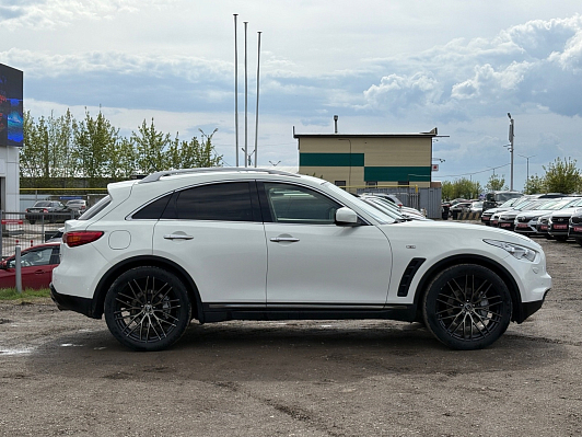 Infiniti FX Premium, 2011 года, пробег 169548 км