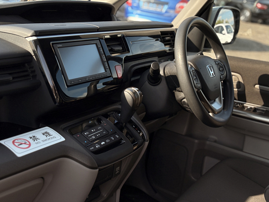 Honda Stepwgn, 2019 года, пробег 38942 км
