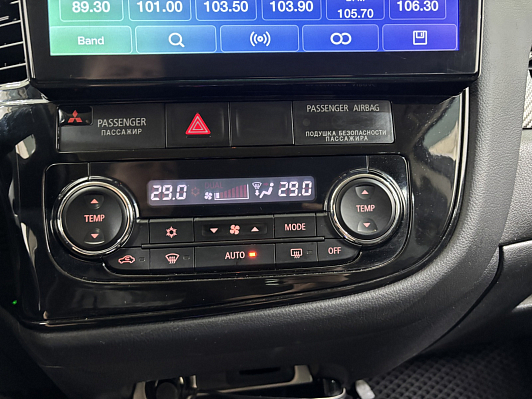 Mitsubishi Outlander Instyle, 2012 года, пробег 132867 км