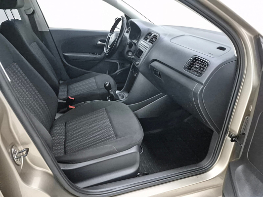Volkswagen Polo Comfortline, 2016 года, пробег 92647 км
