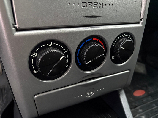 Lada (ВАЗ) Priora, 2011 года, пробег 221141 км