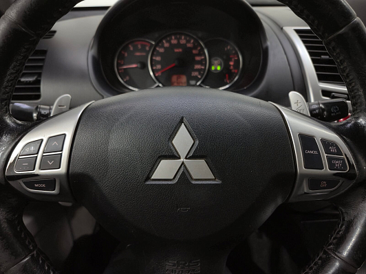 Mitsubishi Pajero Sport Intense, 2014 года, пробег 292060 км