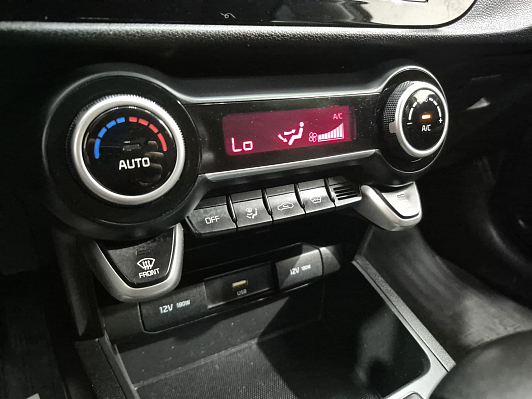 Kia Rio Prestige, 2020 года, пробег 65784 км