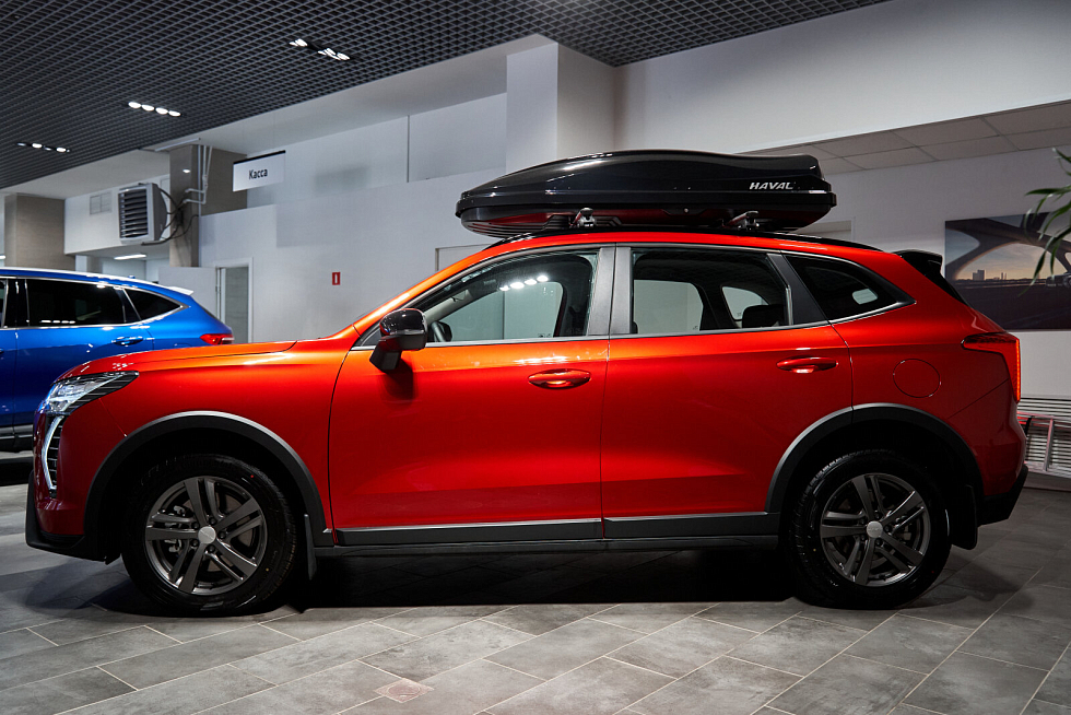 Haval Jolion Премиум, красный