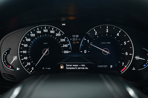 BMW 5 серии 530i xDrive Luxury, 2017 года, пробег 235000 км