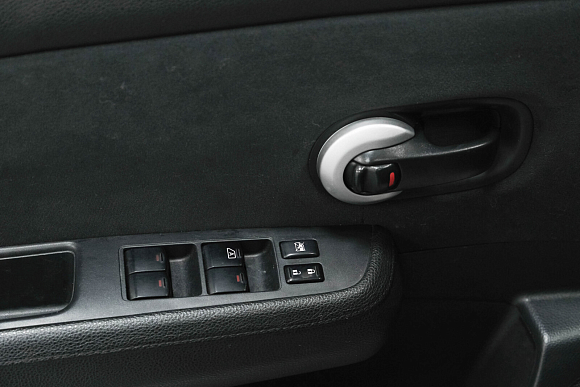 Nissan Tiida, 2012 года, пробег 102709 км