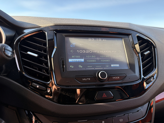 Lada (ВАЗ) Vesta Luxe Multimedia, 2018 года, пробег 131080 км