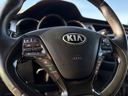 Kia Ceed Prestige, 2015 года, пробег 165000 км