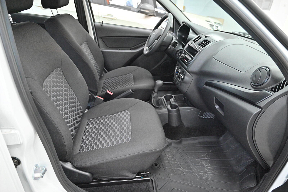 Lada (ВАЗ) Granta #CLUB'23, белый