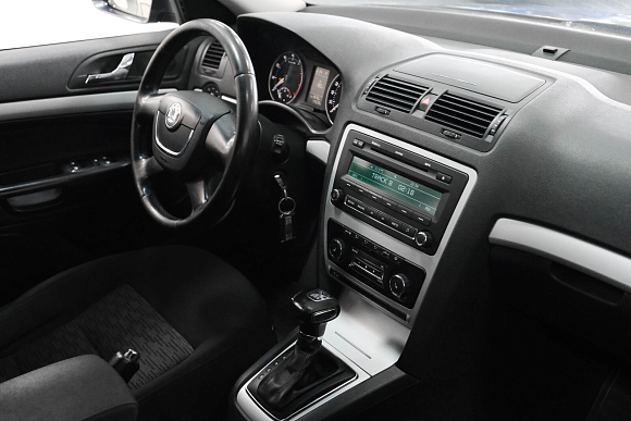 Skoda Octavia Ambition, 2010 года, пробег 149000 км