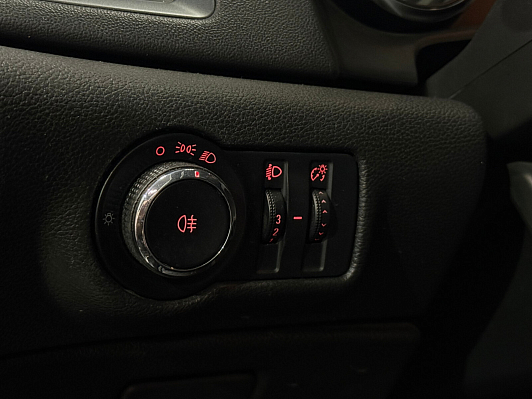 Opel Astra, 2013 года, пробег 222890 км