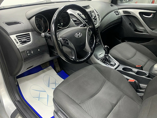 Hyundai Elantra, 2015 года, пробег 214634 км