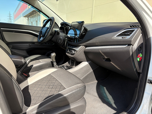 Lada (ВАЗ) Vesta Luxe Multimedia (2019-2021), 2018 года, пробег 152411 км