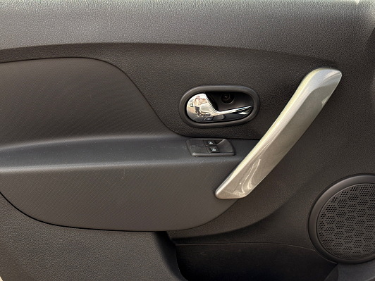 Renault Sandero Access, 2019 года, пробег 93130 км