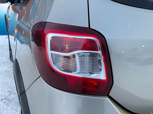 Renault Sandero Stepway Life, 2020 года, пробег 70801 км