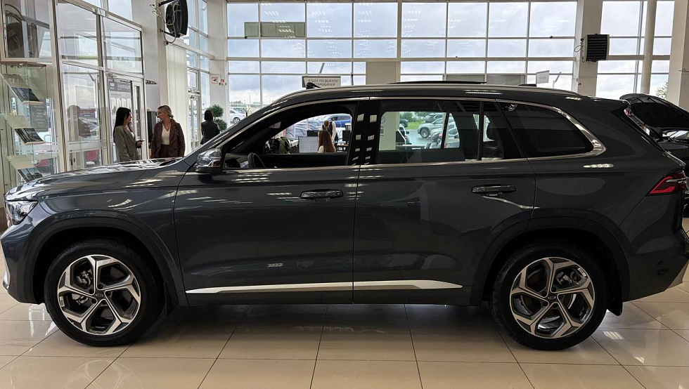 Geely Monjaro Люкс (2023-2025), серый