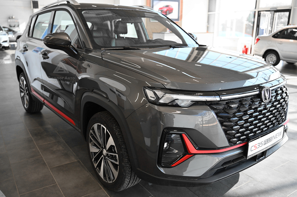 Changan CS35 Plus Tech, серебряный