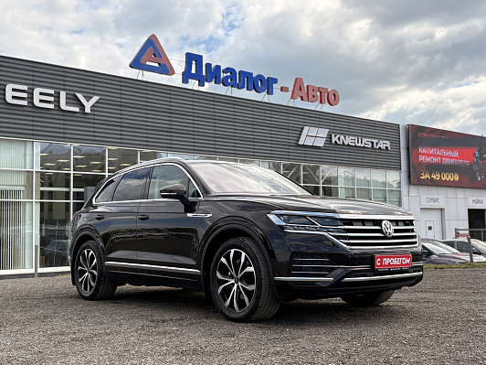 Volkswagen Touareg Exclusive, 2019 года, пробег 106856 км