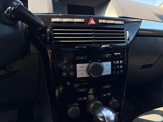 Opel Astra, 2014 года, пробег 500000 км