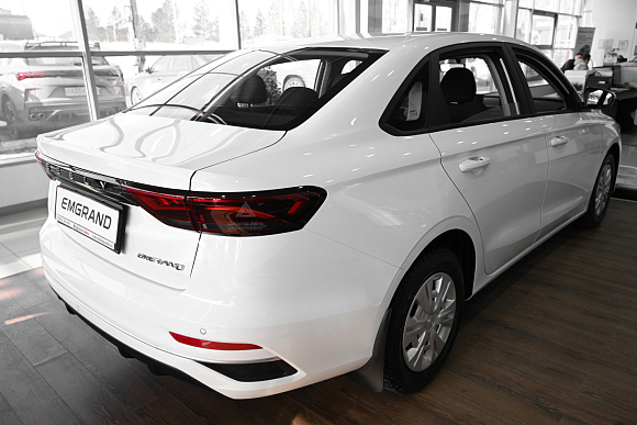 Geely Emgrand Standard, белый