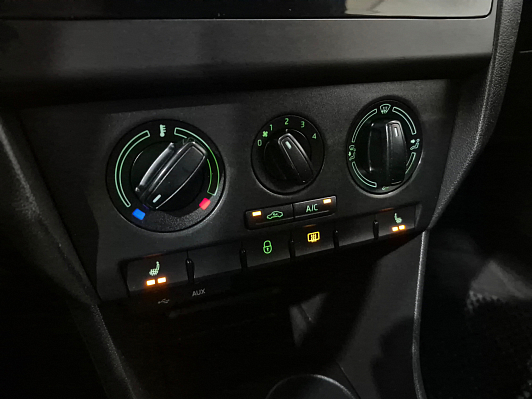 Skoda Rapid Ambition, 2015 года, пробег 134170 км