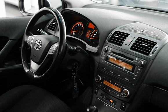 Toyota Avensis, 2009 года, пробег 211411 км