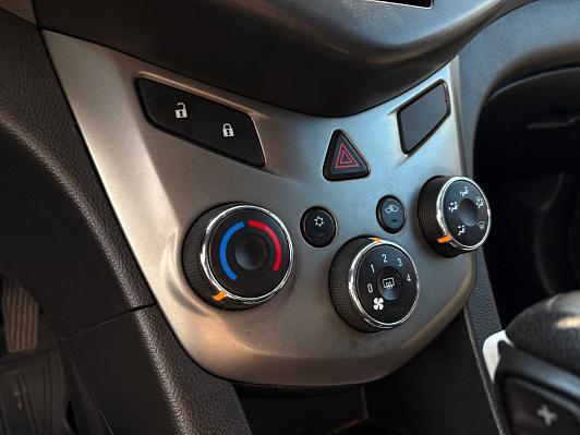 Chevrolet Aveo LT, 2013 года, пробег 221259 км