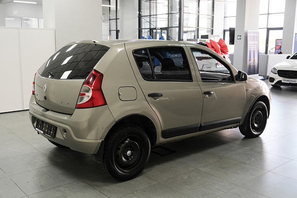 Renault Sandero Expression, 2011 года, пробег 196200 км