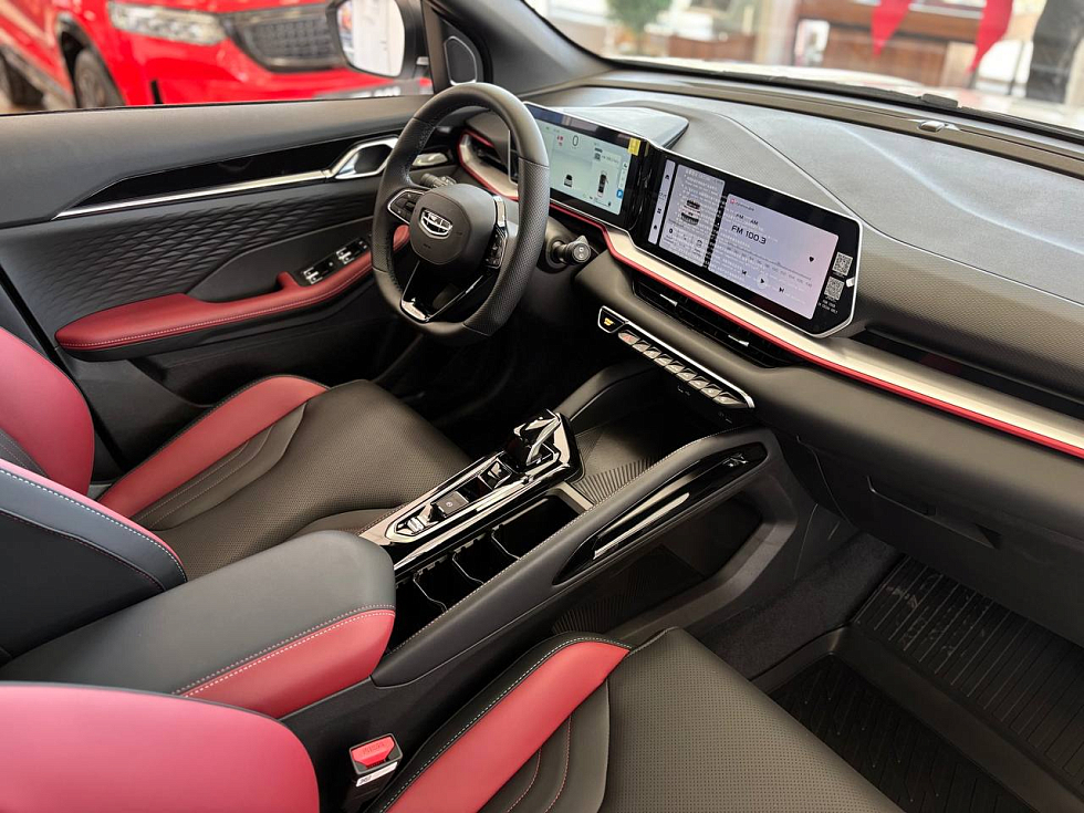 Geely Coolray Luxury, белый