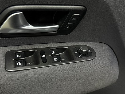 Volkswagen Amarok Basis, 2012 года, пробег 219551 км