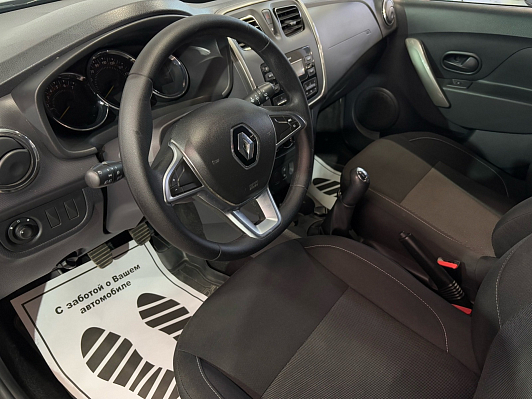 Renault Sandero Stepway Drive, 2019 года, пробег 68000 км