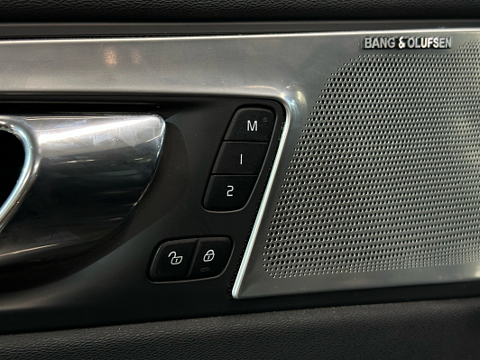 Volvo XC60 Inscription, 2018 года, пробег 525001 км