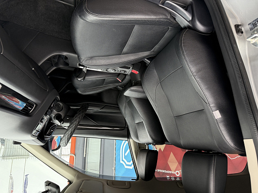 Mitsubishi Outlander Intense, 2016 года, пробег 208676 км